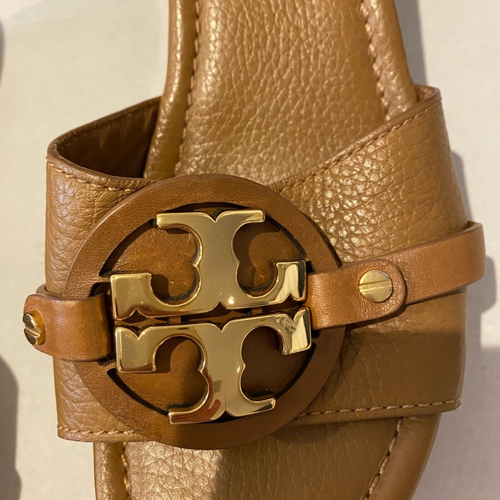 Authentic TORY BURCH Miller Tan & Gold Wedge Leather Sandals Heels SZ 8 1/2 US - Picture 8 of 14